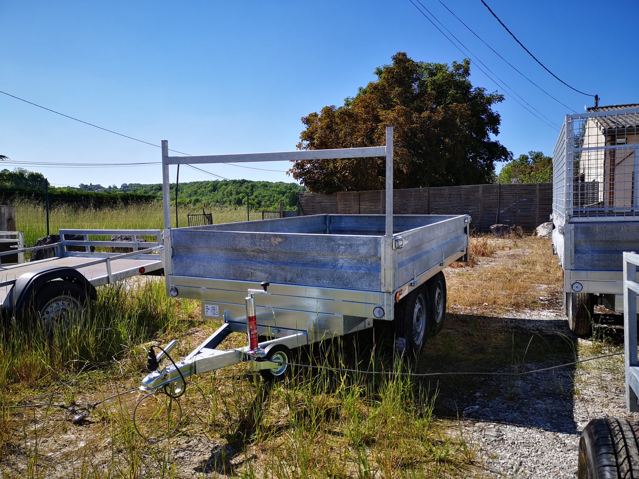 Remorque plateau fixe double essieux 2.55m/1.50m Remorques Aquitaine